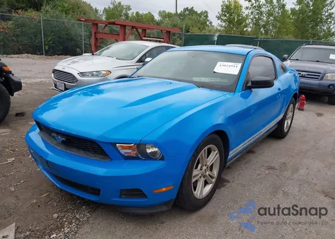 2012 Ford Mustang V6 из США, поврежденный, VIN 1ZVBP8AM2C5260747